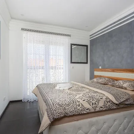Tatil Evi In With Kitchen Crikvenica